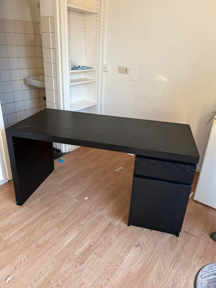 IKEA bureau - MALM, Huis en Inrichting, Bureaus, Gebruikt, Bureau, Ophalen