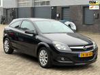 Opel Astra GTC 1.8 Temptation AIRCO CRUISE NAP nieuw APK, Auto's, Opel, Voorwielaandrijving, Stof, Gebruikt, Zwart