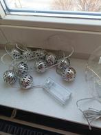 Decoratieve zilverkleurige lichtslinger en kerstspullen, Diversen, Ophalen of Verzenden