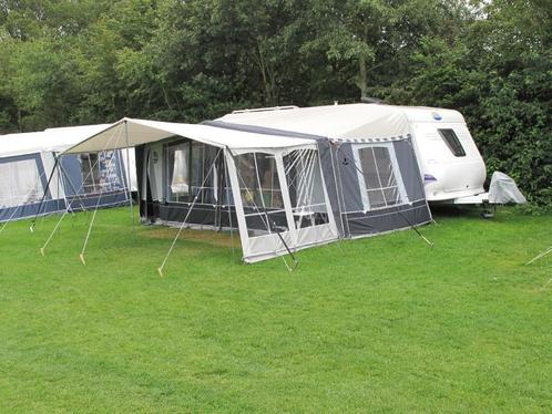 Hobby 560 KMFE - voortent/luifel - Truma mover, Caravans en Kamperen, Caravans, Particulier, tot en met 6, 1250 - 1500 kg, Rondzit