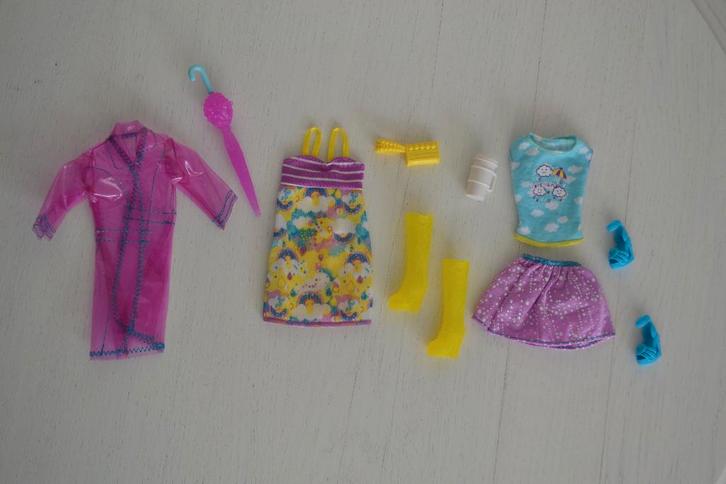 Barbie Fashionistas Rainy Day Fashion Pack (Mattel, 2011), Kinderen en Baby's, Speelgoed | Poppen, Nieuw, Barbie, Ophalen of Verzenden