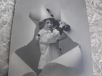 Antieke Kaart - Meisje als Pierrot / Fles Champagne, Verzamelen, Verzenden, Voor 1920, Ongelopen, Kinderen