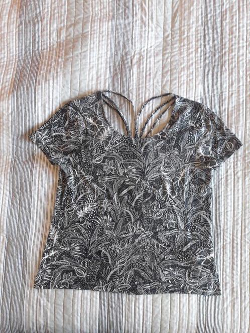 Zwart/wit tuniek met aparte rug. Merk: Cache Cache. Maat: M., Kleding | Dames, Blouses en Tunieken, Zo goed als nieuw, Maat 38/40 (M)