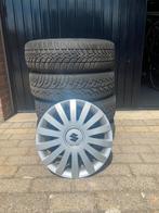Complete set winterbanden Suzuki Swift, Auto-onderdelen, Banden en Velgen, Ophalen, 15 inch, 175 mm, Banden en Velgen