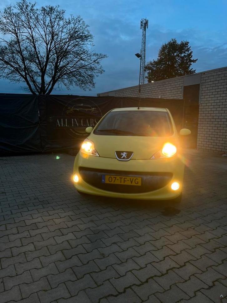 Nette zuinige Peugeot 107 1.0 12V 3DR 2006 nieuwe Apk, Auto's, Peugeot, Bedrijf, ABS, Airbags, Airconditioning, Alarm, Bluetooth