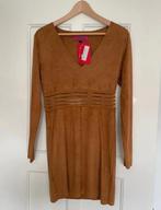 Boohoo Suede jurk maat M Nieuw, Kleding | Dames, Jurken, Ophalen of Verzenden, Nieuw, Maat 38/40 (M), Boven de knie