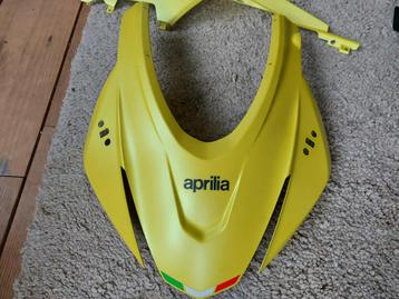 Set gebruikte kuipdelen Aprilia RS660 Acid Gold beschikbaar voor biedingen
