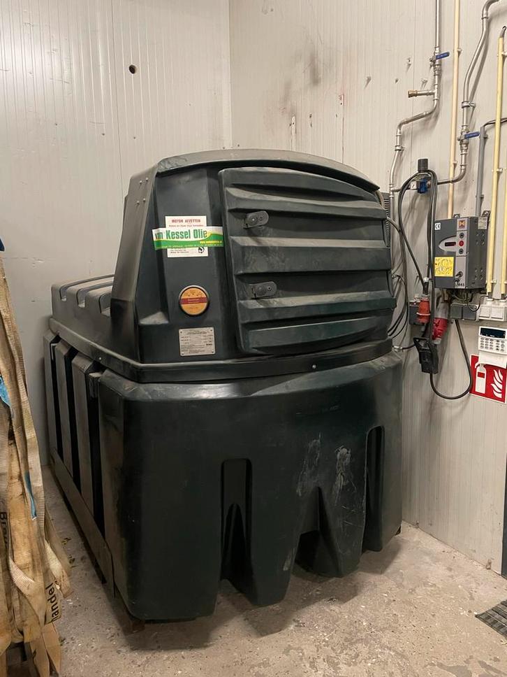 Kingspan Dieseltank 2500L, Doe-het-zelf en Verbouw, Gereedschap | Machine-onderdelen en Toebehoren, Ophalen