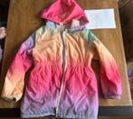 Fleece gevoerd jas regenboog maat 128, Ophalen of Verzenden, Zo goed als nieuw, Meisje, Jas