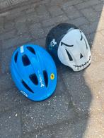 2 fiets helmpjes 47 cm tot 52 cm en 47 tot 53, Ophalen of Verzenden, Zo goed als nieuw