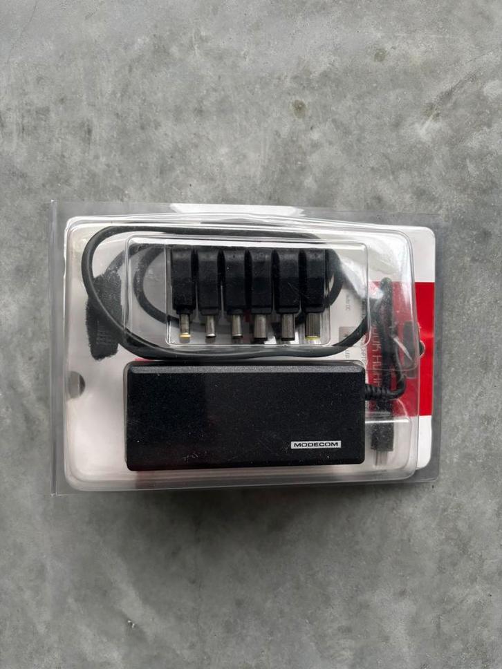 Modecom Royal MC-UN70 laptop voeding adapter - NIEUW, Computers en Software, Laptop-opladers, Nieuw, Ophalen of Verzenden
