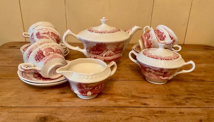 Boerenhoeve rood theeservies Societe Ceramique, Antiek en Kunst, Antiek | Servies compleet, Ophalen of Verzenden