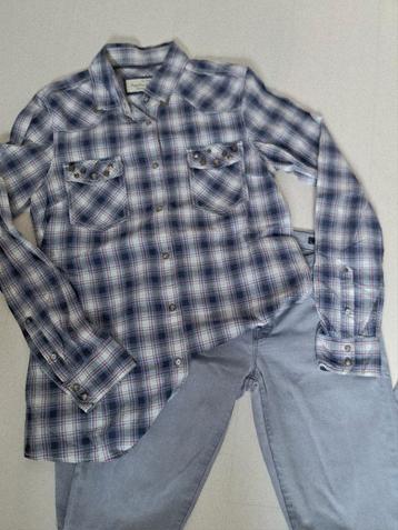 Ruit blouse America Today m beschikbaar voor biedingen