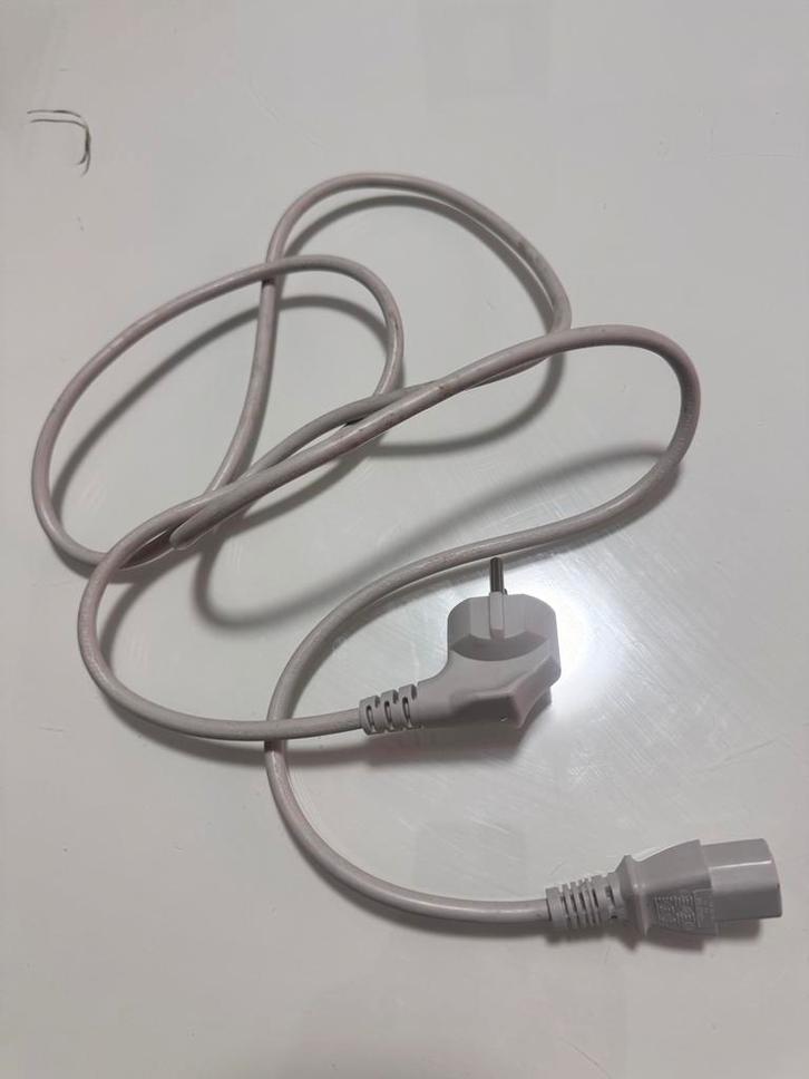 Stroomkabel - Perfect voor uw apparaten!, Computers en Software, Pc- en Netwerkkabels, Nieuw, Ophalen of Verzenden