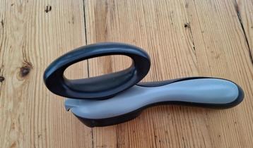 T028 Blikopener Ergologic, netjes en meer Tupperware adv. beschikbaar voor biedingen
