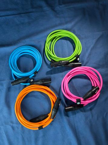 Kleurrijke Rode Neutrik XLR-Kabels: 4 stuks beschikbaar voor biedingen