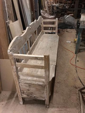 Grote brocante klepbank.  ca189x103x51 cm  beschikbaar voor biedingen