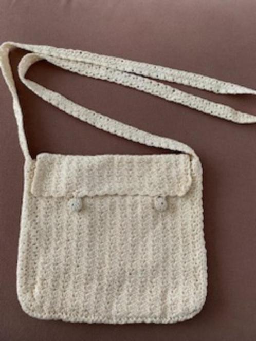 Vintage hippie schoudertas kanten tas hand gemaakt creme wit, Antiek en Kunst, Antiek | Kleding en Accessoires, Dames, Ophalen of Verzenden
