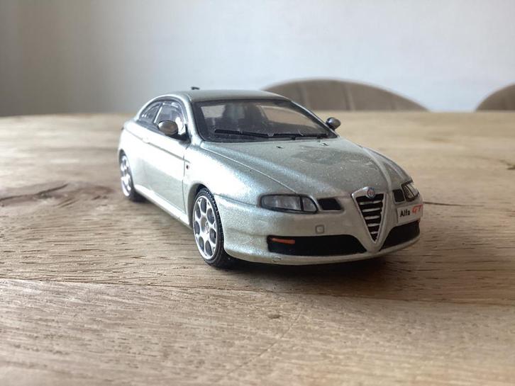 M4 Alfa Romeo GT 1:43, Hobby en Vrije tijd, Modelauto's | 1:43, Gebruikt, Auto, Matchbox, Ophalen of Verzenden