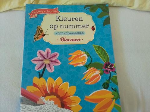 Nieuw boek kleuren op nummer volwassen met bloemen, Hobby en Vrije tijd, Overige Hobby en Vrije tijd, Nieuw, Ophalen of Verzenden