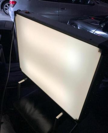 Licht reclame bord presentatie visual merchandiser beschikbaar voor biedingen