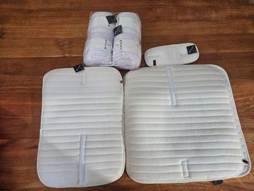 Aviair set bandages, bandageonderleggers en neusonderlegger beschikbaar voor biedingen