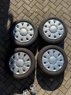 Fiat 500 set Bridgestone winterbanden op velg met wieldoppen, Auto diversen, Wieldoppen, Ophalen of Verzenden, Gebruikt