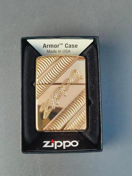 ZIPPO Coiled Armor Case, Verzamelen, Rookartikelen, Aanstekers en Luciferdoosjes, Zo goed als nieuw, Aansteker, Ophalen