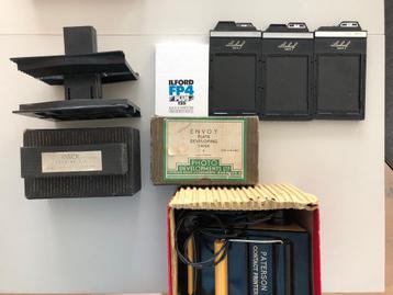 6x9cm tanks, films, contactprinter + Linhof vlakfilm houders beschikbaar voor biedingen