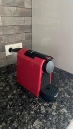 Rode Magimix Nespresso apparaat compact model, Witgoed en Apparatuur, Koffiezetapparaten, Koffiepads en cups, Gebruikt, Espresso apparaat