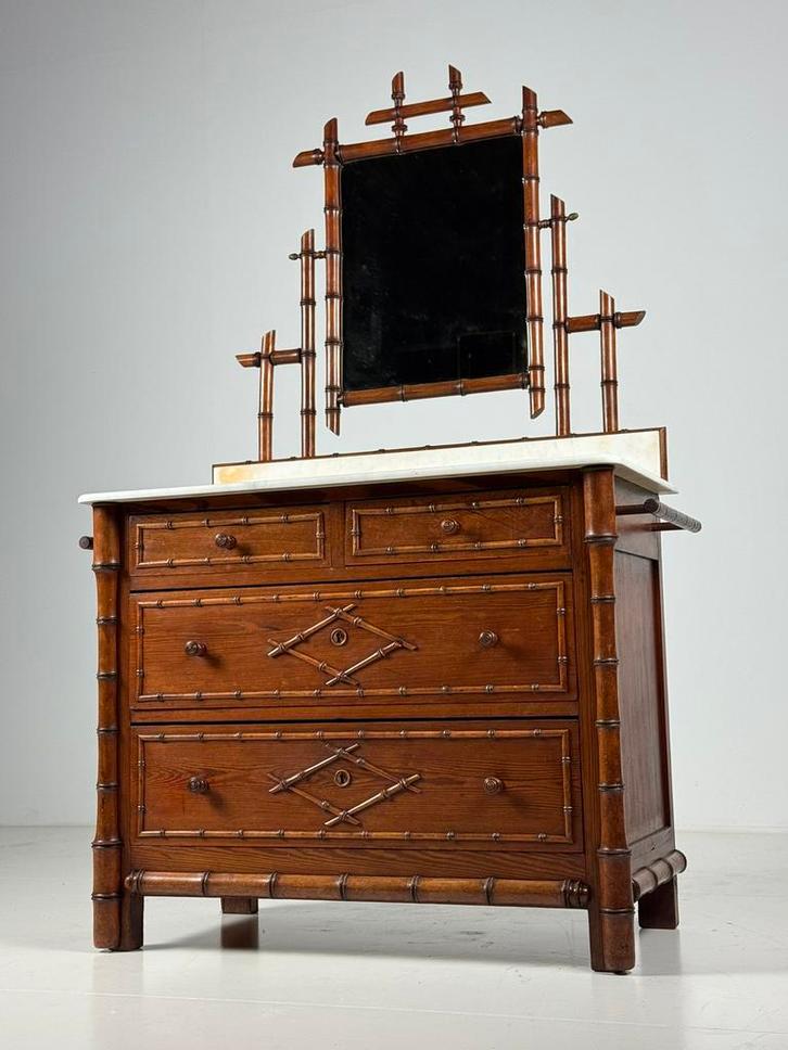 Faux bamboo commode met spiegel, Huis en Inrichting, Kasten | Ladekasten, Gebruikt, Minder dan 100 cm, 50 tot 100 cm, 25 tot 50 cm