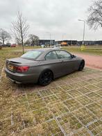 BMW 3-Serie 335i 306pk 2007 Grijs, Auto's, BMW, Achterwielaandrijving, Cabriolet, 4 stoelen, 10 km/l