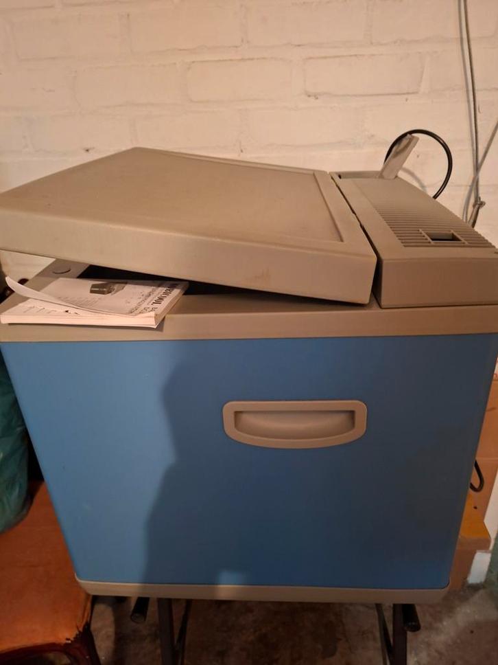 Multicool Diepvries 220V/12V - Goede Staat, Witgoed en Apparatuur, Vriezers en Diepvrieskisten, Gebruikt, Vrijstaand, Vrieskist