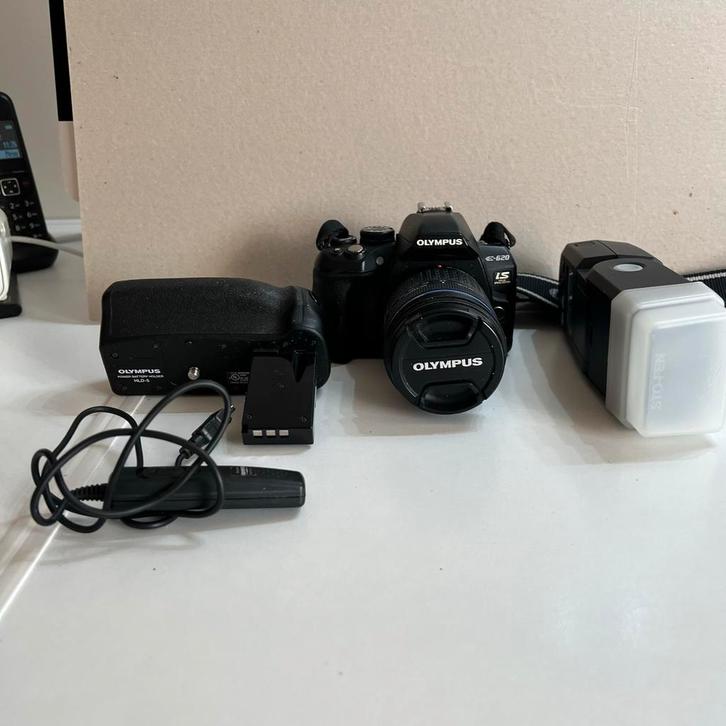 Olympus E-620 DSLR Camera met accessoires, Audio, Tv en Foto, Fotocamera's Digitaal, Gebruikt, Ophalen of Verzenden