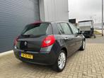 Renault Clio 1.6i 16V Initiale CLIMA PDC LEDER 5DRS NAP, Auto's, Voorwielaandrijving, Beige, 4 cilinders, 1125 kg