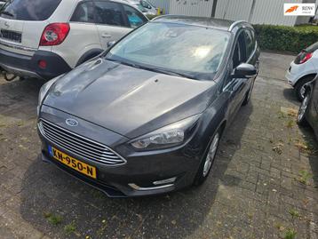 Ford Focus Wagon 1.0 Titanium / Climate / Stoel+Stuurverwami beschikbaar voor biedingen