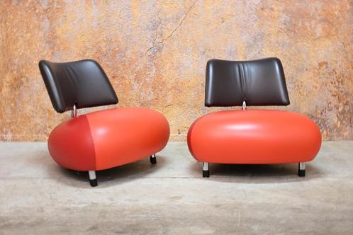 Als NIEUW! 2 rode leren Leolux Pallone design fauteuils, Huis en Inrichting, Fauteuils, Zo goed als nieuw, Leer, Metaal, 75 tot 100 cm