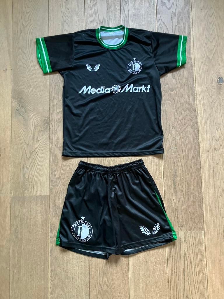 Sportpakje Feyenoord maat S, Zwart, Overige typen, Ophalen of Verzenden, Zo goed als nieuw