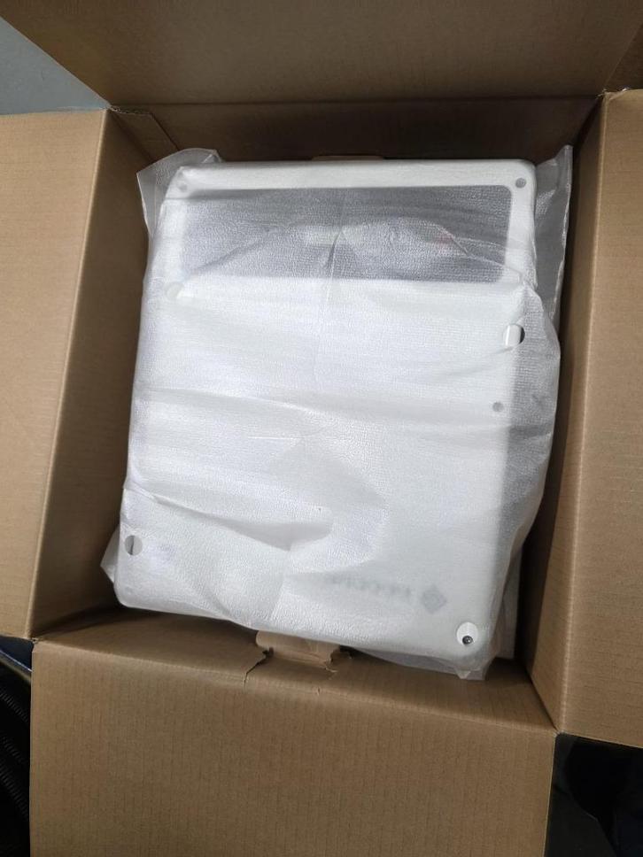 Omvormers Goodwe en Growatt gloednieuw!, Doe-het-zelf en Verbouw, Zonnepanelen en Toebehoren, Nieuw, Overige typen, Ophalen
