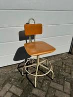 Oude vintage atelier teken stoel bureaustoel, Huis en Inrichting, Barkrukken, Ophalen, ?, Zo goed als nieuw, 1 kruk