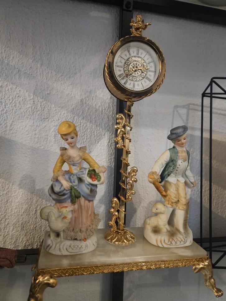 Antieke Porseleinen Klok met Beeldjes, Antiek en Kunst, Antiek | Klokken, Ophalen of Verzenden