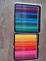 kleurdoos  met 72 kleurpotloden en magneet bord, Ophalen of Verzenden, Zo goed als nieuw