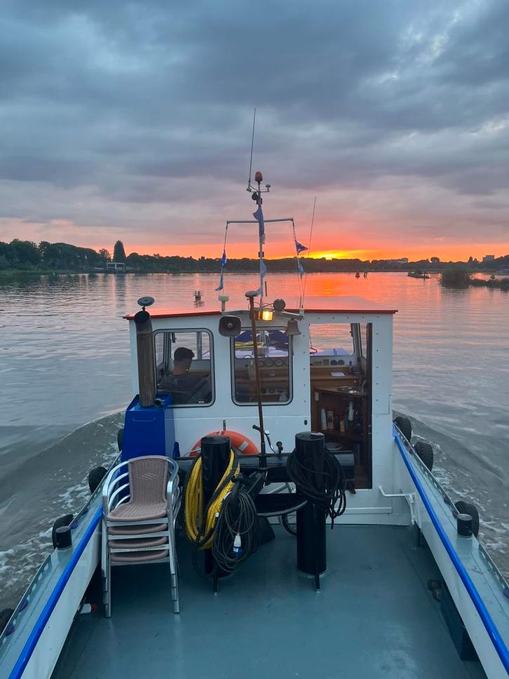 Vriend maritiem Urk - sleepboot - duwboot - pechhulp - ect -, Watersport en Boten, Beroepsscheepvaart, Gebruikt, Sleepboot, Meer dan 200 pk