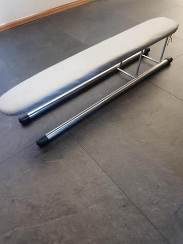 Te koop handige inklapbaar mouwenplankje van merk BRABANTIA beschikbaar voor biedingen