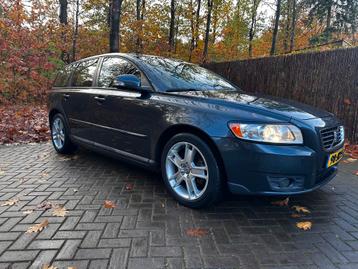 Volvo V50 1.8 2009 Grijs Airco/Cruise/LM17”/Trekhaak/Nap beschikbaar voor biedingen