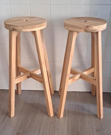 2 x ikea skogsta barkruk beschikbaar voor biedingen
