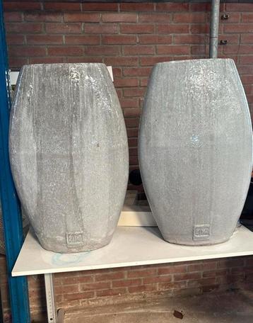 Vazen PTMD XXL beschikbaar voor biedingen