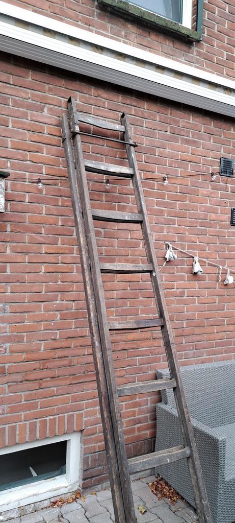 Antieke houten ladder - Decoratief & Functioneel, Doe-het-zelf en Verbouw, Ladders en Trappen, Gebruikt, Ladder, 2 tot 4 meter