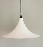 Vintage 60s Heksenhoed hanglamp, Huis en Inrichting, Lampen | Hanglampen, Scandinavisch - Mid-Century, Onbekend, Ophalen of Verzenden