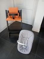 Stokke tripp trapp triptrap kinderstoel met newborn +babyset, Ophalen, Zo goed als nieuw, Meegroeistoel